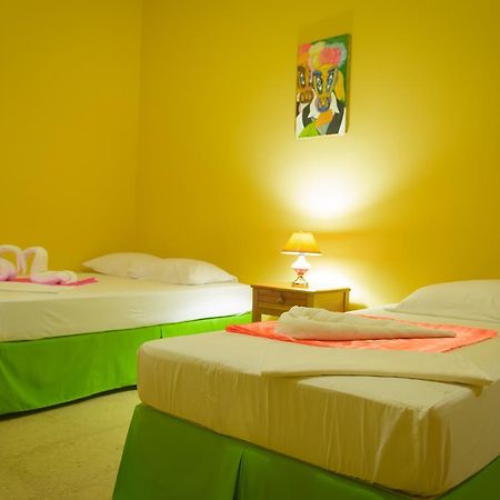 Hostal Fachente León Buitenkant foto