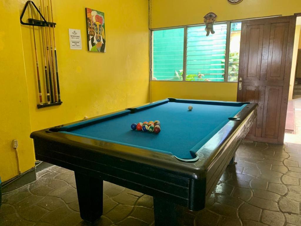 Hostal Fachente León Buitenkant foto