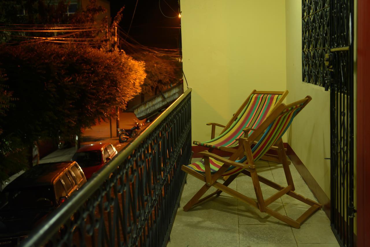 Hostal Fachente León Buitenkant foto
