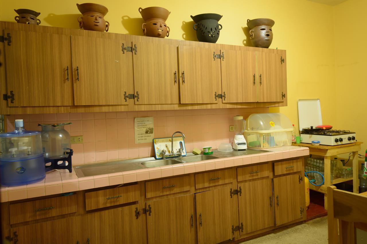 Hostal Fachente León Buitenkant foto