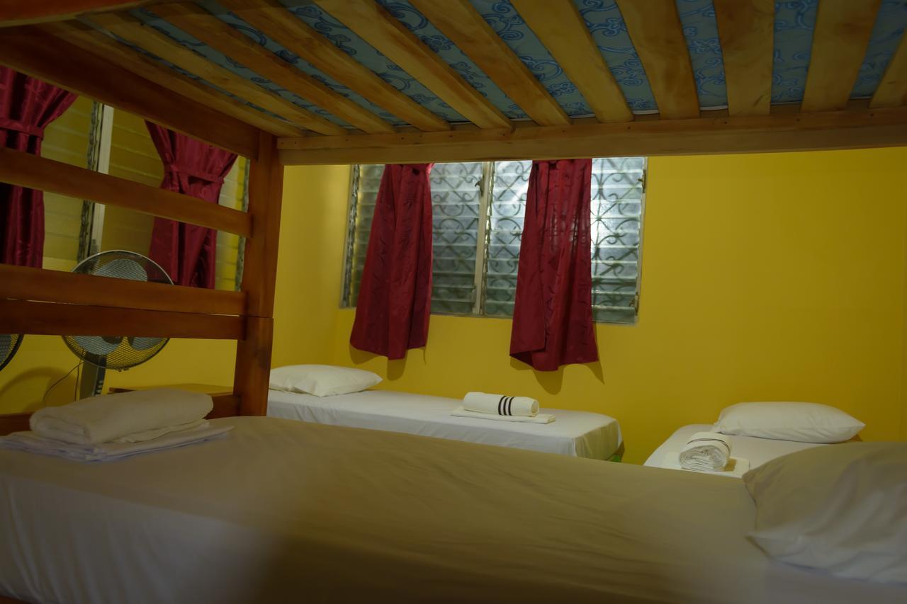 Hostal Fachente León Buitenkant foto