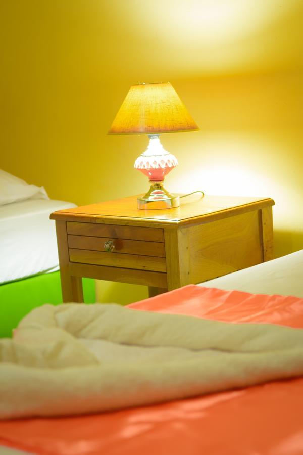 Hostal Fachente León Buitenkant foto